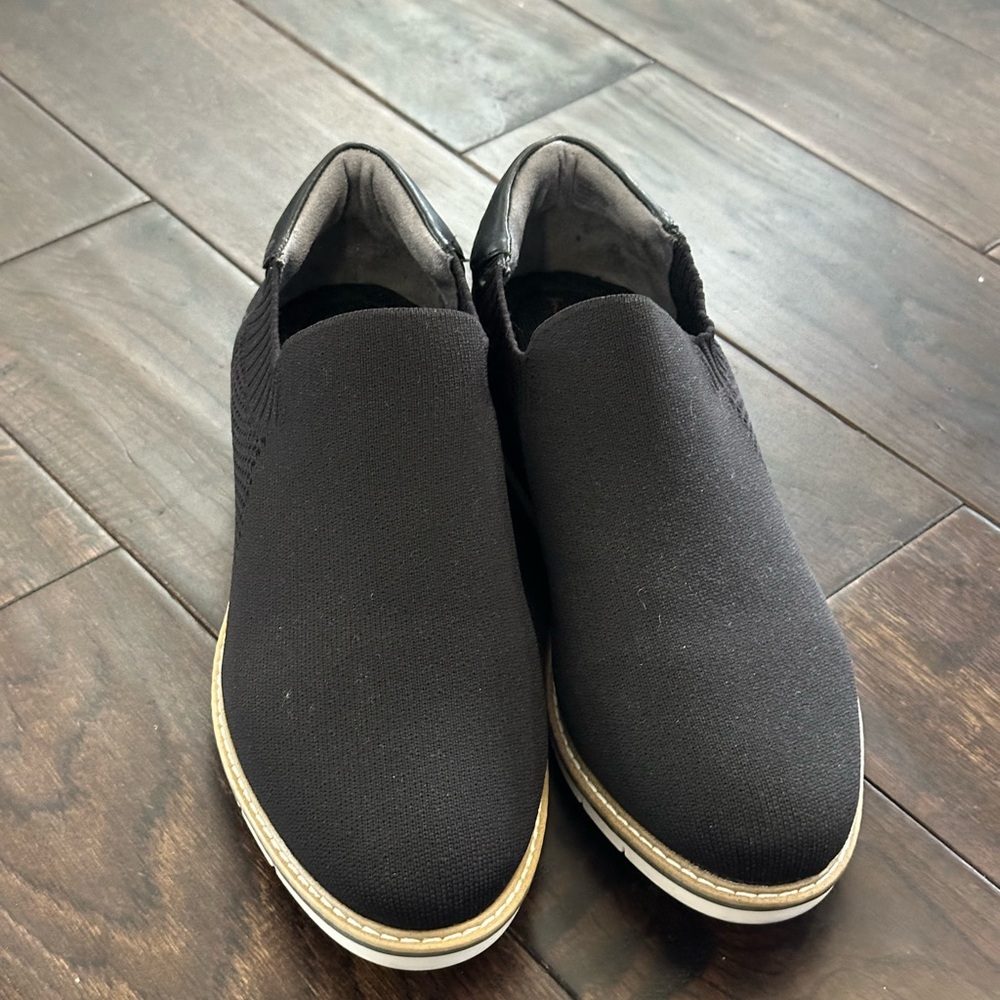 Me Too Women’s Black Slip-On Shoes
